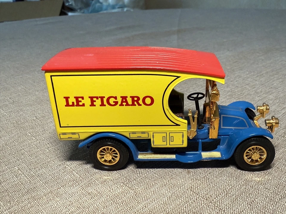 Matchbox Models of Yesteryear YPP01 1910 Renault Newspaper Delivery Truck 1:45 - Image 2 of 4