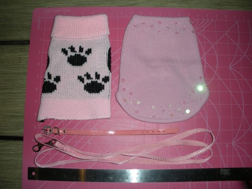 XS Pink Sweaters (2) and 4 foot long Pink Leash LOT