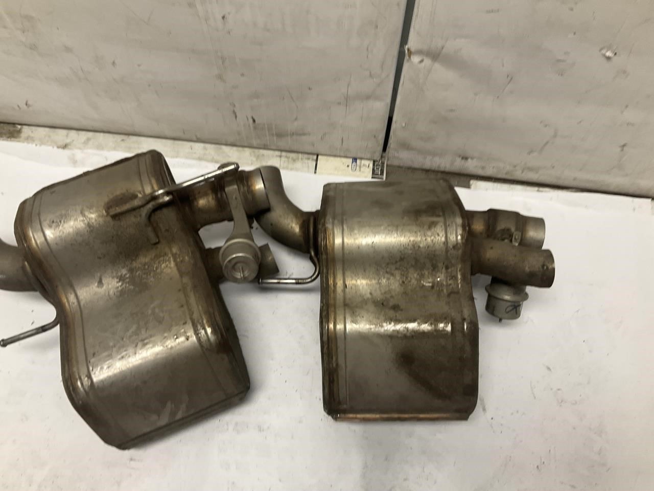 17-22 Maserati Levante 3.0L Exhaust Muffler Rear Left Right Section Pair Q