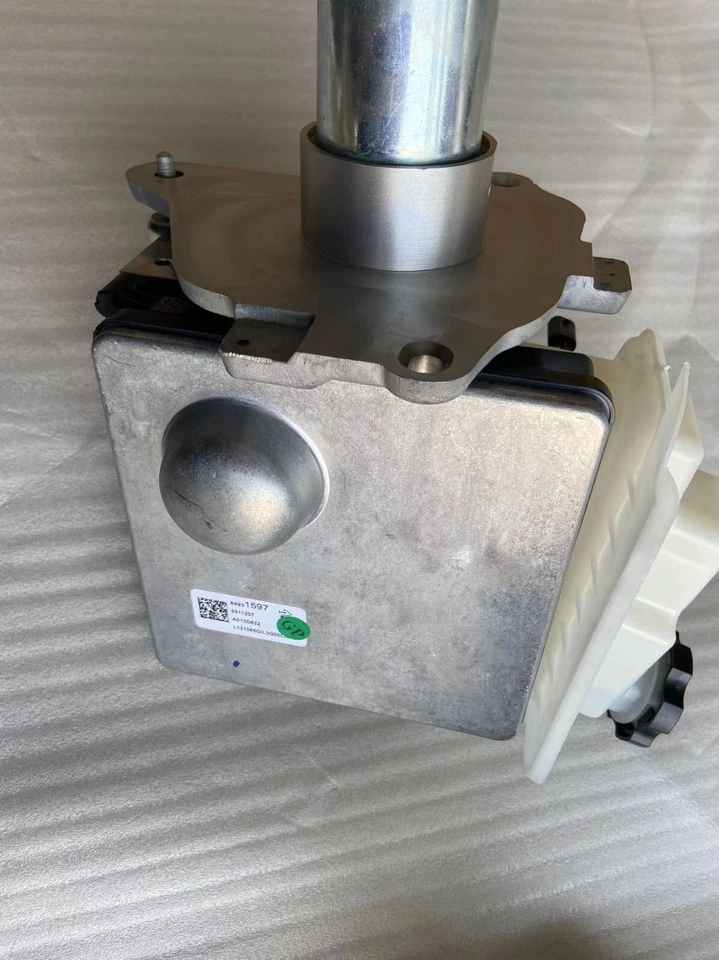 Cadillac CT6 GM 2019-20 cilindro maestro de freno con refuerzo y GM 84931599 NUEVO Foto 2 de 3