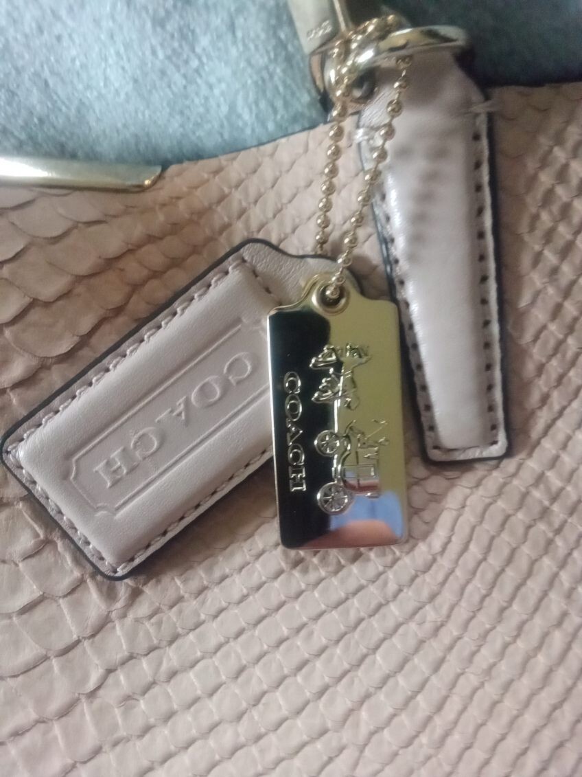 COACH MADISON EMBOSSED PYTHON Large soft beige pi… - image 7