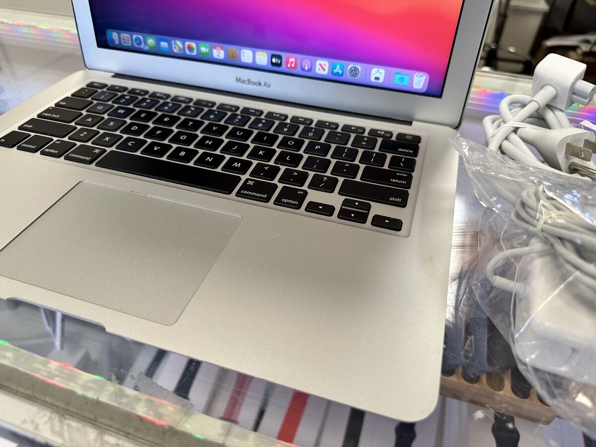 Apple 2017 Macbook Air 13 Apple 2017 Macbook Air 13