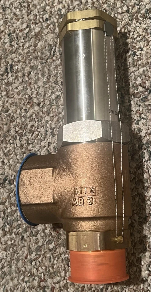 Válvula de ângulo de alívio Rego AR4108A310 B16 10016 tampa 310 psig 1232 scfm - Imagem 2 de 4