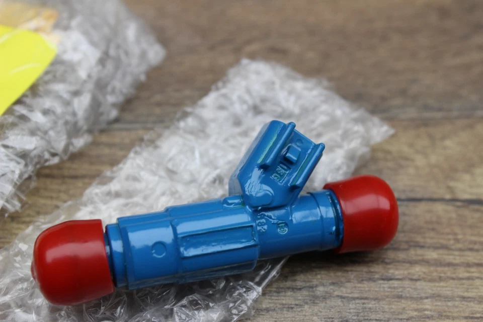 Inyector de combustible Omix-ADA PARA 3,7 L 2002-2003 Jeep Liberty KJ Foto 3 de 3