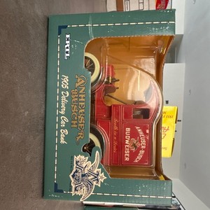 Anheuser-Busch Budweiser 1905 Delivery Car Die-Cast Coin Bank-With Original Box