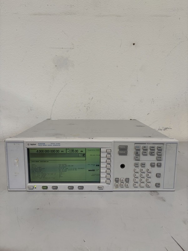 Agilent E4433B ESG-D Series Signal Generator (1EM,UK6,UN8,UN9,UNB,UND)