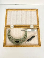 Mitutoyo 103-218 Outside Micrometer  3-4" Range  .0001" Resolution - Vintage Box