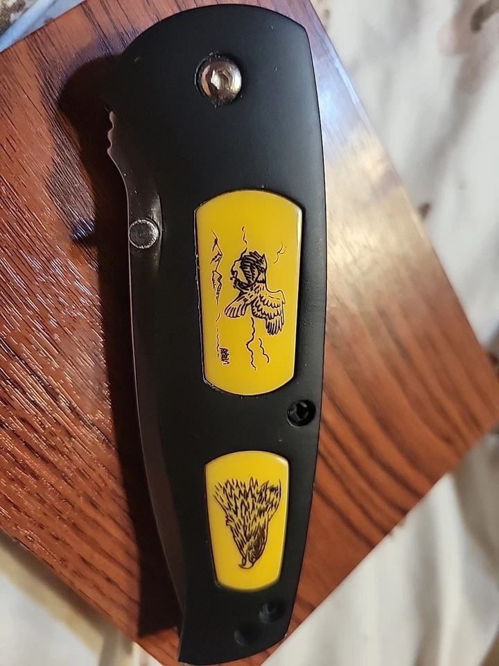 Navaja de bolsillo American Bald Eagle en vitrina de madera inoxidable 440 Foto 2 de 4