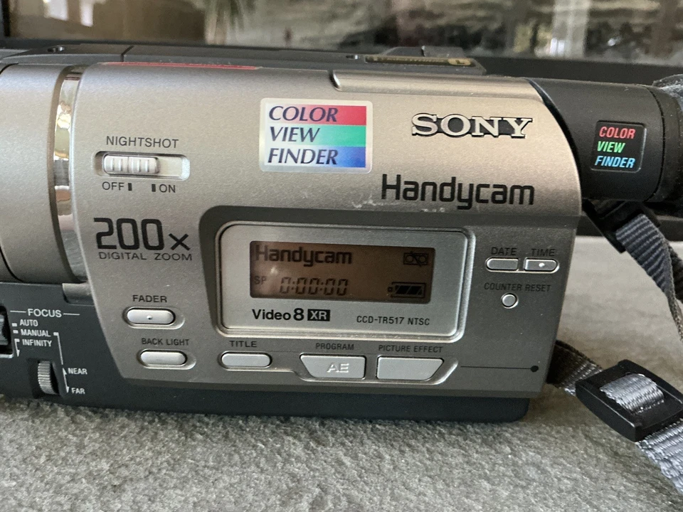 Sony Handycam CCD-TR517 8mm Nightshot Camcorder Video 8  Tested & Working - Image 4 of 4
