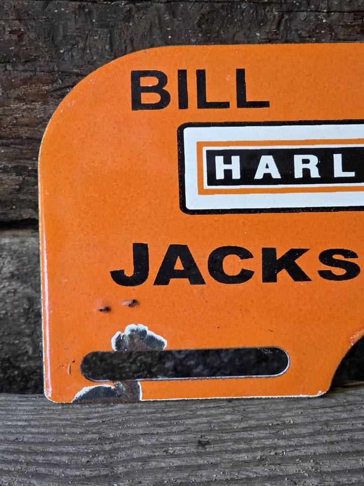 VINTAGE HARLEY DAVIDSON MOTORCYCLE PORCELAIN LICENSE PLATE TOPPER 10"x4" - Image 2 of 4