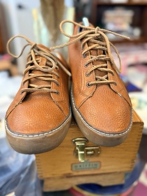 UGG Kolman mens brown leather lace up sneaker S/N 1006049 size 11 See Pictures