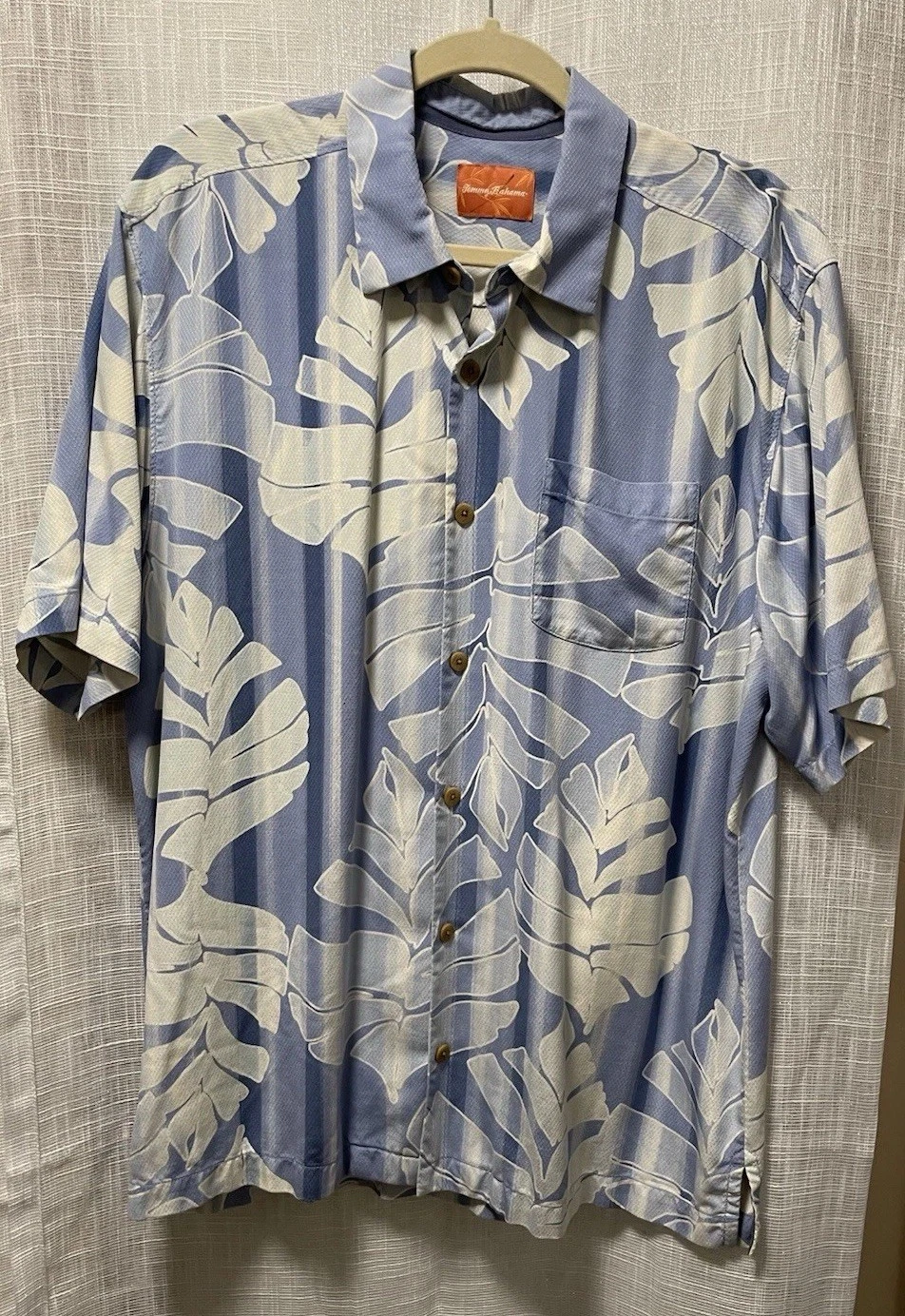 Tommy Bahama Men’s Size XL Blue Hawaiian 100% Silk Beach Shirt Short Sleeve