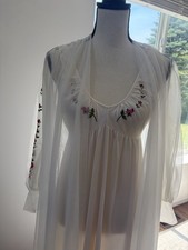 VTG 70s White Sheer Chiffon Floral Embroidered Nightgown Robe Peignoir Set S