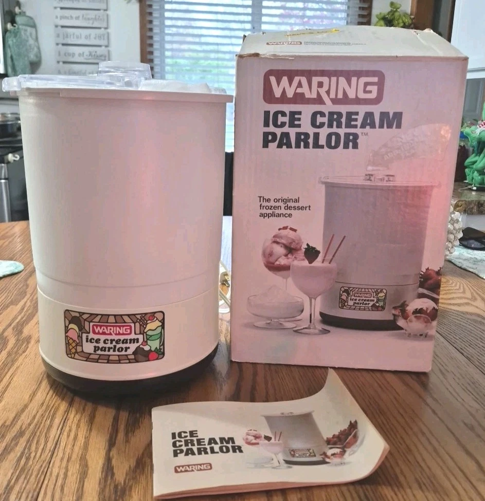 VINTAGE ICE CREAM PARLOR MACHINE-MADE BY WARING CF520-1 WHITE NEW