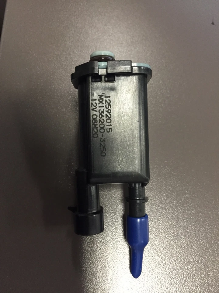 Válvula de purga de bote de solenoide de purga GM OEM AC Delco 12592015 214-1473 emisiones Foto 3 de 4
