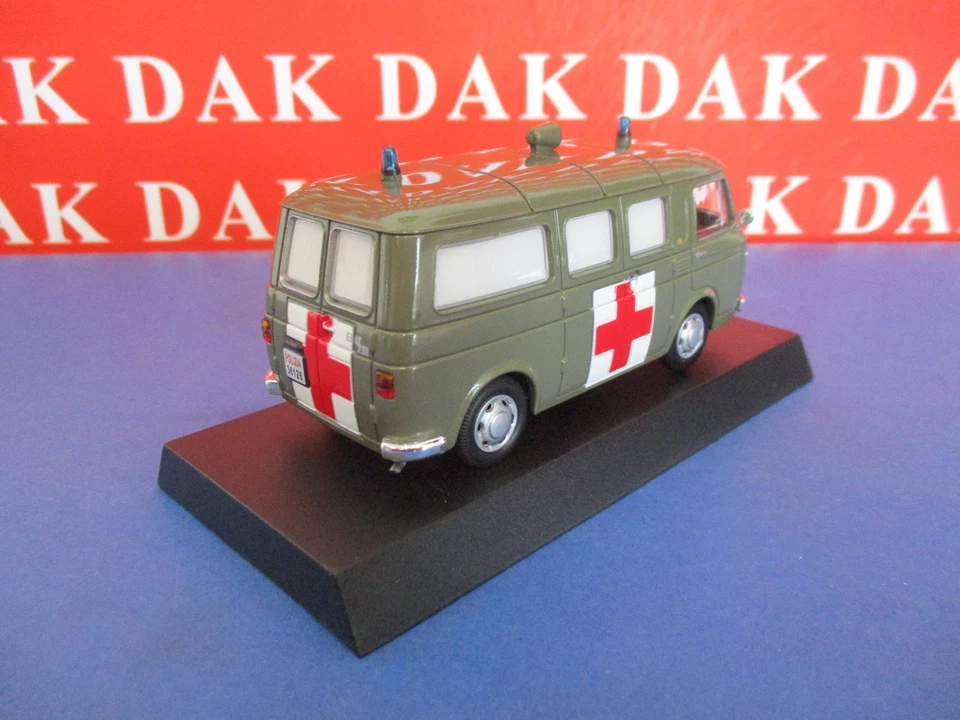 Die cast 1/43 Modellino Furgone Police Polizia Fiat 238 1969 Ambulanza Ambulance - Immagine 3 di 3
