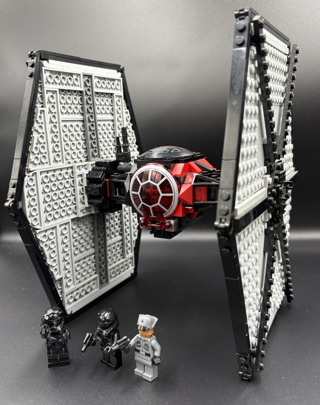 LEGO Star Wars: First Order Special Forces TIE fighter 75101