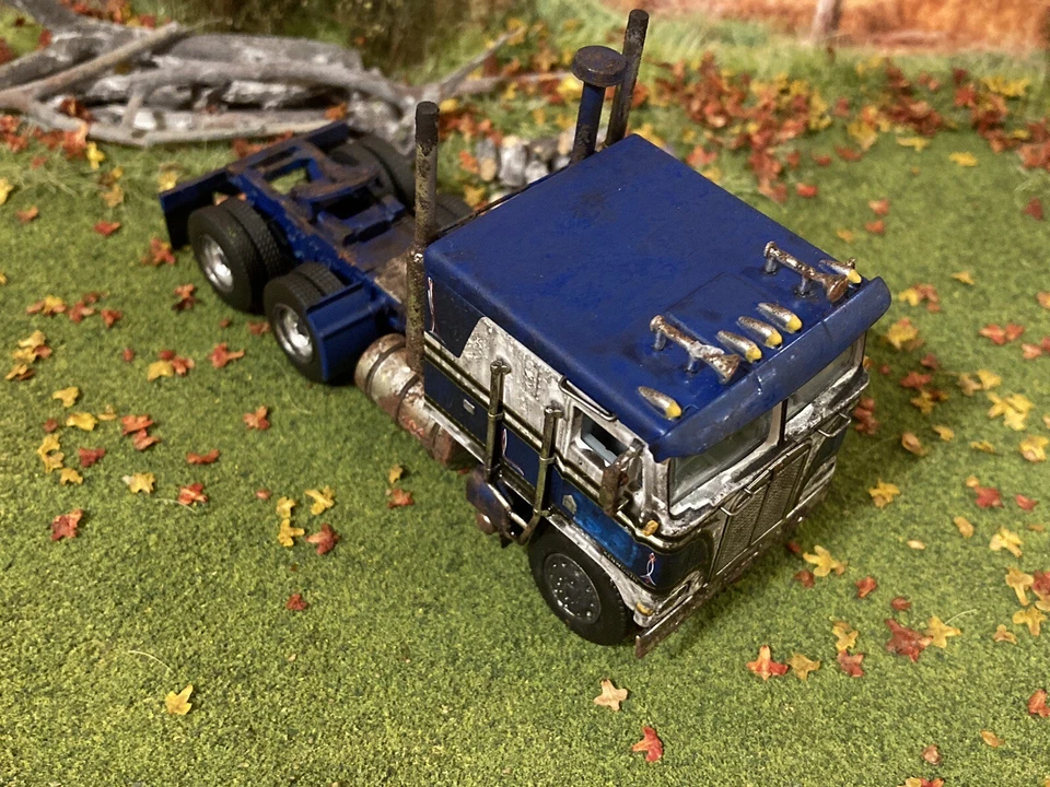 Литой ржавый выветренный полутрактор грузовик сарай Kenworth K100 1:64 DCP KW - Изображение 4 из 4