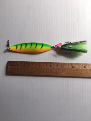 Double Blade rattle Spoon With Mustad 3/0 Dressed Treble Hook 