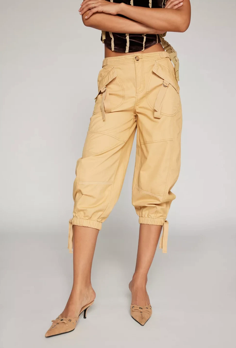 Urban Outfitters Kimchi Blue Deena Brown Utility Cargo Capri Pants NWOT Small