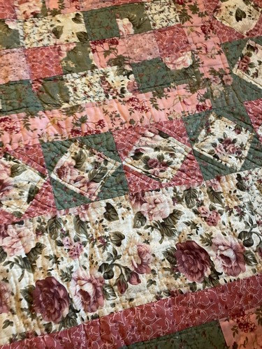 Vintage Large Bedspread Factory Made but It Beautiful Size 96” X 100” - Picture 6 of 10