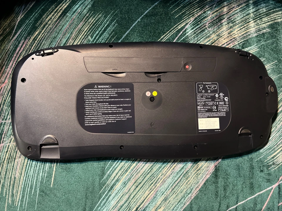 LOGITECH black cordless Y-RJ20 As Is Not Tested No Receiver no battery cover - Image 2 of 3