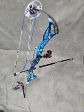 Bowtech Fanatic Competition Bow with 33 Sting...