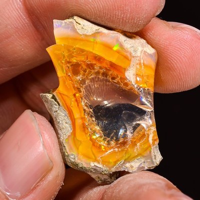 24,50 cts. 100 % natürlicher eleganter äthiopischer Opal 30 x 20 x 7 mm grobe...