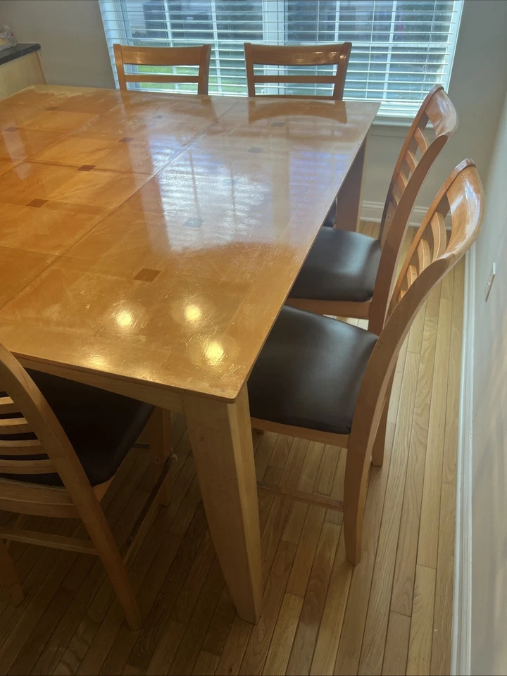 Juego de mesa de comedor de 9 piezas con hoja y 8 sillas de comedor. Foto 3 de 4