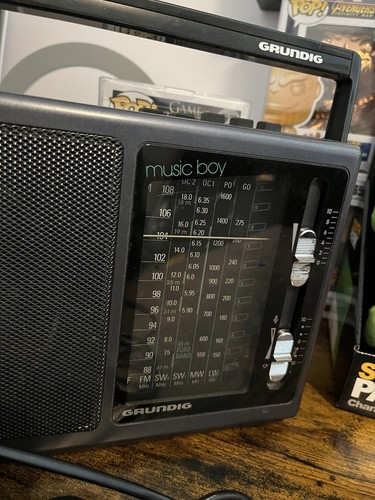 Retro Grundig Music Boy Portable Radio 165a -5 Band FM, MW, LW SW1, SW2 ...