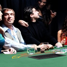 7-Player Folding Poker Table with Chip Tray, Cup Holders, 182 x 91 cm, Green