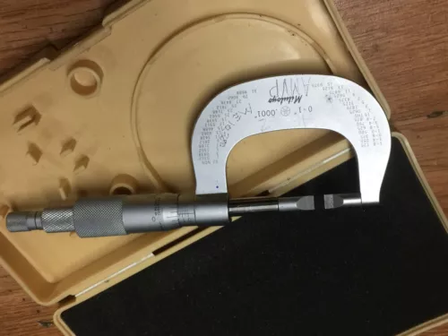 MITUTOYO 0 - 1 " CARBIDE TIPPED BLADE MICROMETER .0001 "