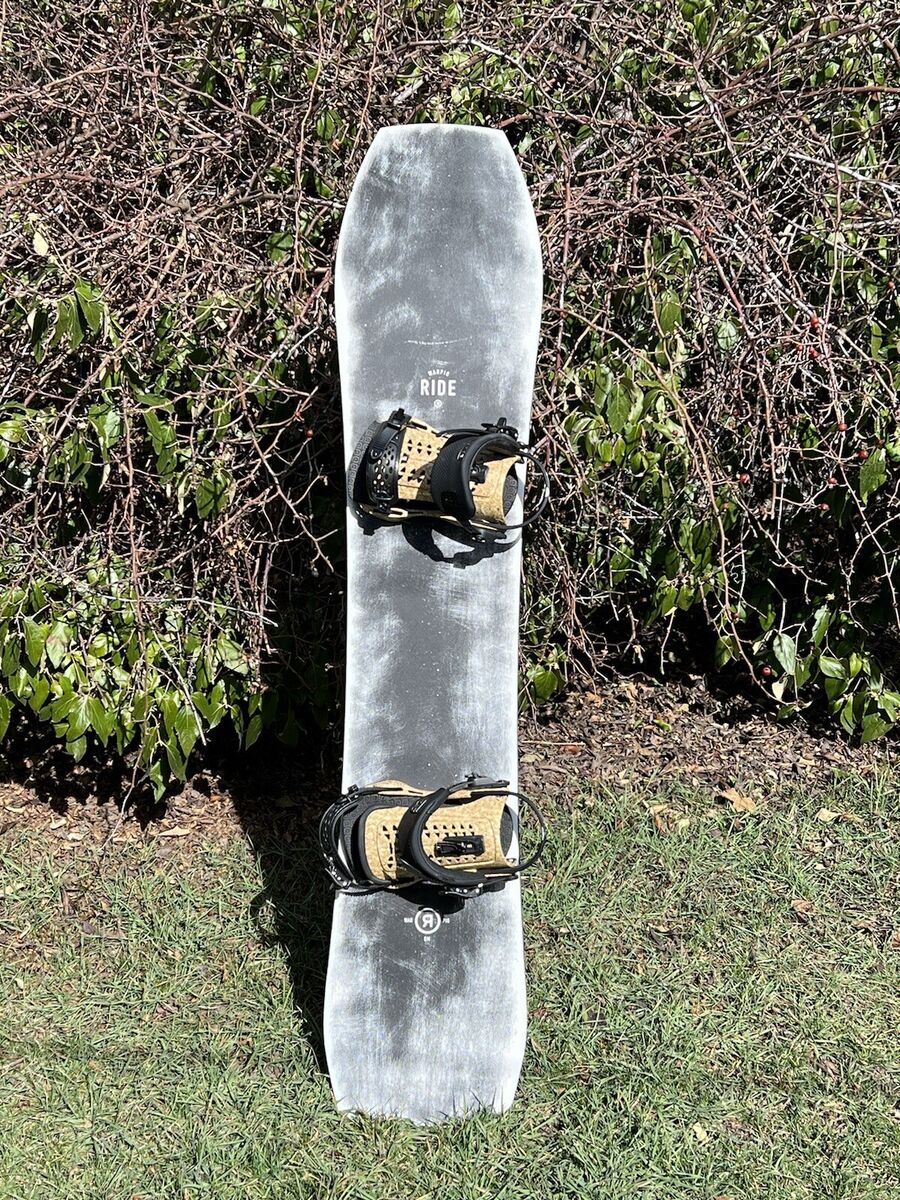Ride Warpig Snowboard with Union Force Bindings size Medium Ride Warpig Snowboard with Union Force Bindings size Medium