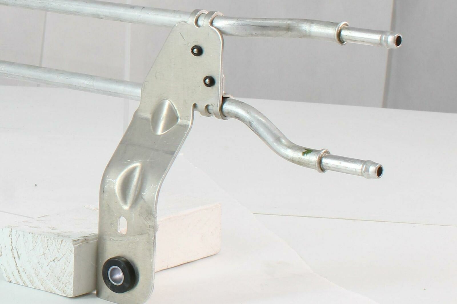 2020 GMC Acadia Power Steering Cooler Original Equipment 84763090 OEM