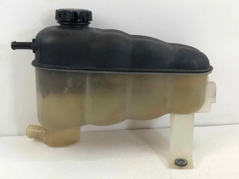 Engine Coolant Recovery Bottle 22870828 Fits 07 - 14 CHEVY SUBURBAN 1500 5.3L - Image 2 of 4