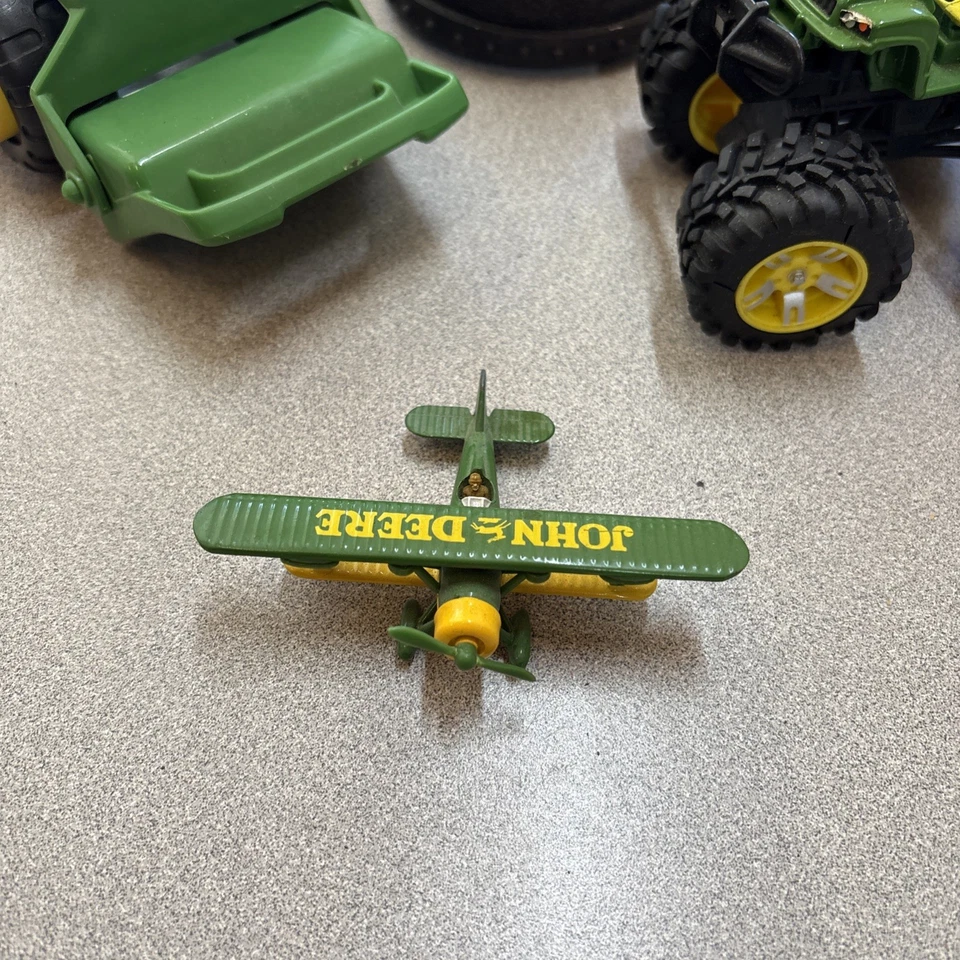 Lote de avión fundido a presión John Deere y tractor Ertl ++ Foto 2 de 4