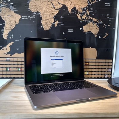 Apple MacBook Pro 13'' 2018 i5 2.3GHz 16GB 512GB Touch Bar Touch ID Sequoia