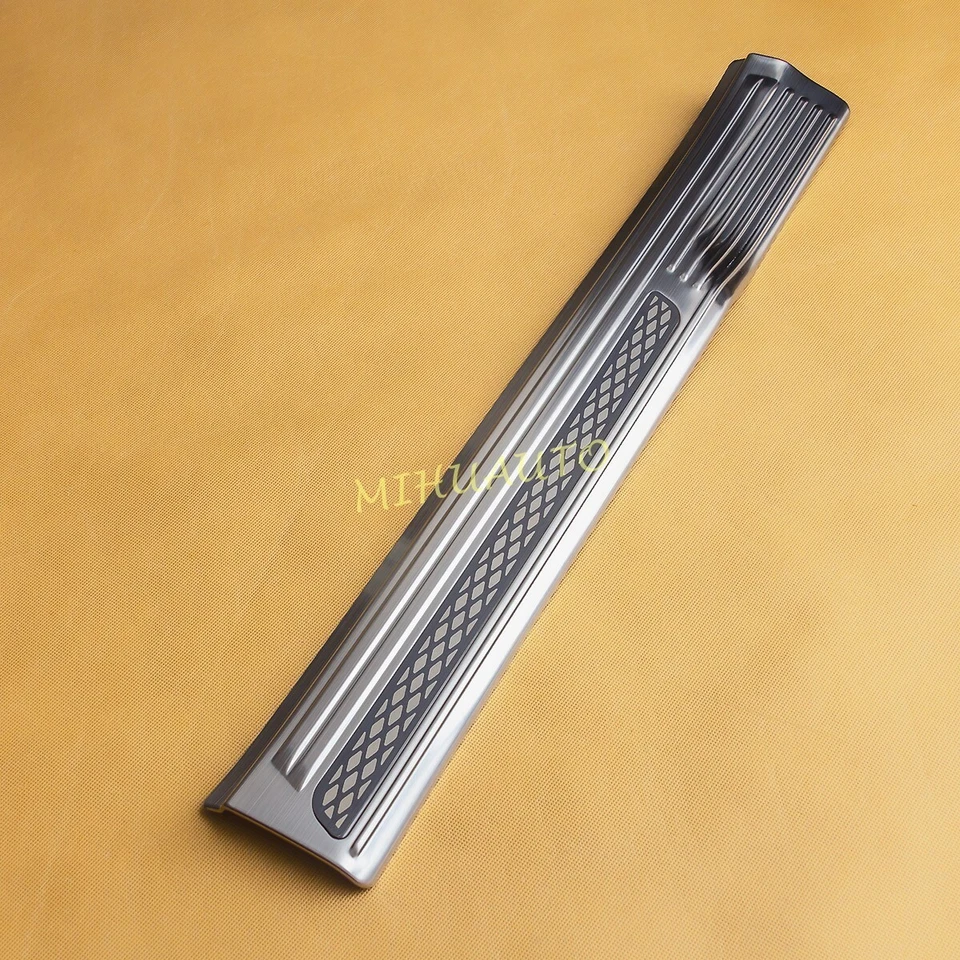 Protector de umbral de puerta interior de acero para Mitsubishi Outlander 2022-2024 placa de desgaste Foto 4 de 4