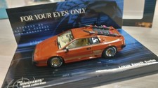 Lotus Esprit Turbo James Bond 007 1/43 Minichamps Minicar