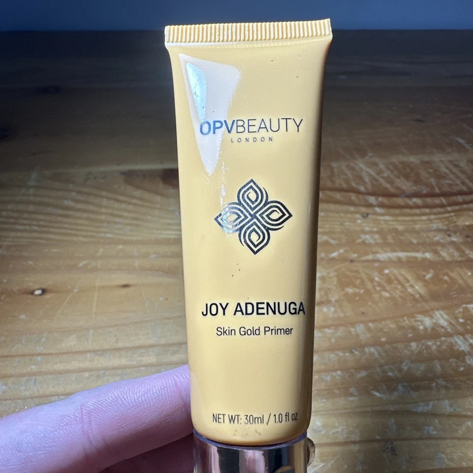 Imprimación OPV BEAUTY LONDON Joy Adenuga Skin Gold - 30 ml / 1,0 fl oz / agua de rosas Foto 4 de 4