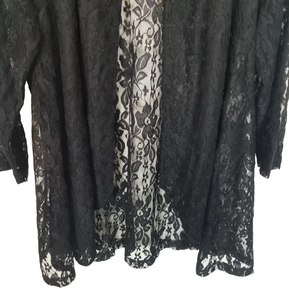 Blusa cardigã feminina marca Slinky L preta floral renda frontal aberta manga comprida - Imagem 3 de 4