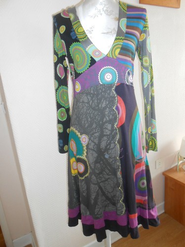 Robe Desigual Colorée – Taille M / 38 – Longueur 92 Cm – Évasée