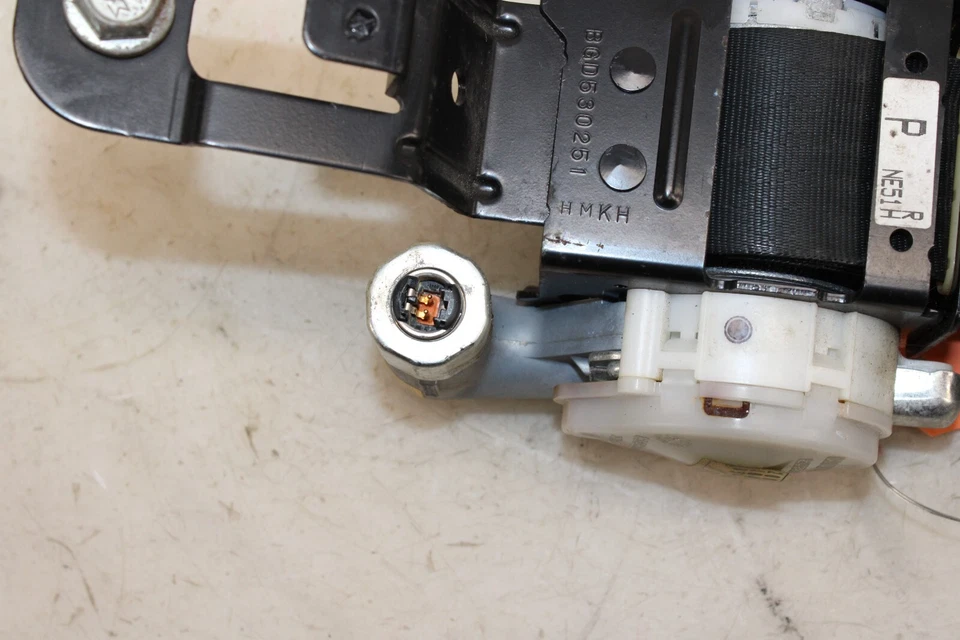 Cinturón de seguridad delantero derecho Mazda MX-5 Miata 2006-2012 OEM KG84 Foto 4 de 4