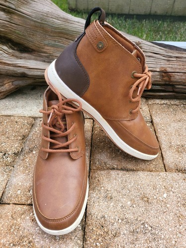 levi sneaker boots