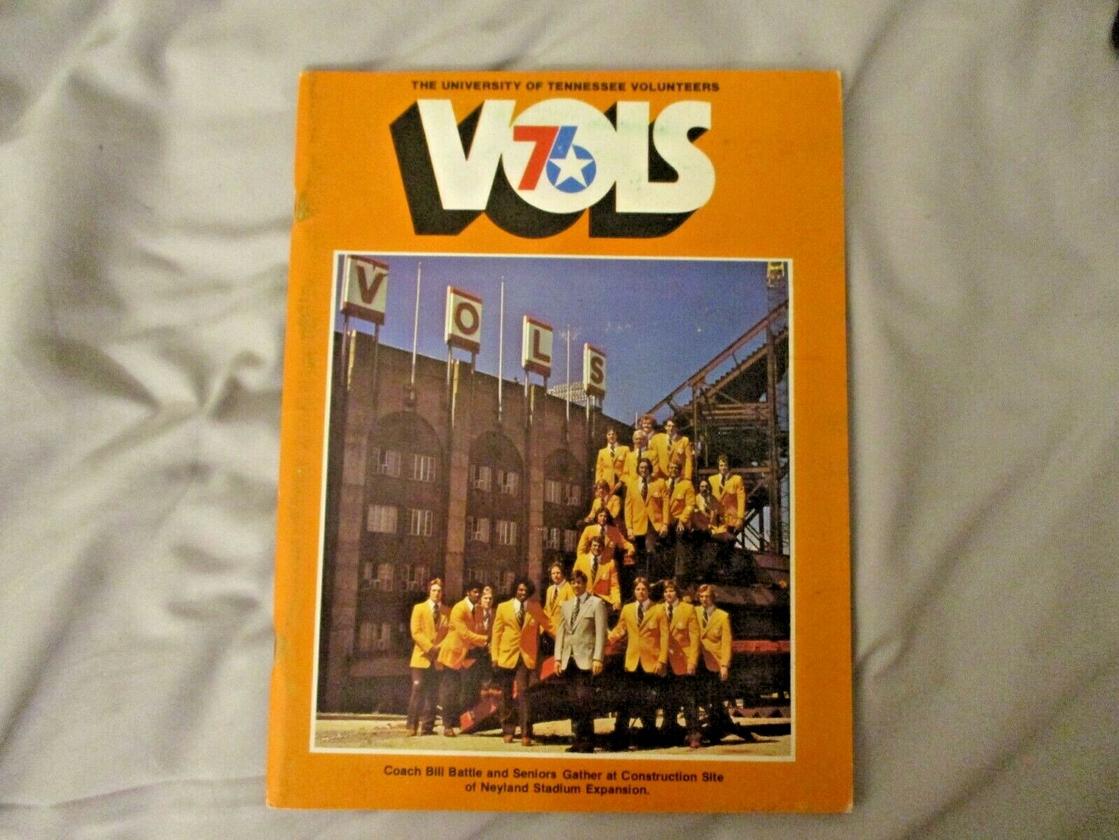 1976 TENNESSEE FOOTBALL MEDIA GUIDE Yearbook BILL BATTLE Program STANLEY eBay