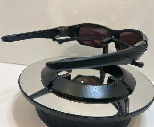 New in Box Oakley Pit Boss 2 Sunglasses Gorpcore OO9137-01 Polarized - Picture 4 of 7