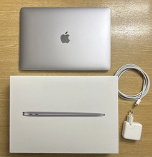 Apple MacBook Air 13 Zoll (256GB SSD, M1, 8GB) Notebook Space Grau 