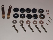 Materiale di fissaggio (telaio + piastra sottoscocca) in Graetz Sinfonia 4R/221