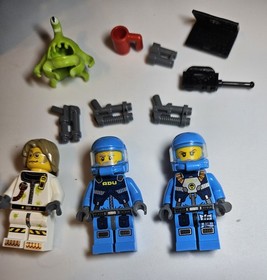 LEGO Space: Earth Defense HQ (7066) 100% Complete.  No Box Or Manuals.  See Pics