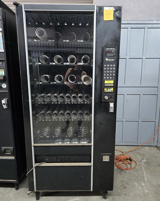 Automatic Products LCM4 Commercial Snack Vending Machine $1 Bill Acceptor Keypad